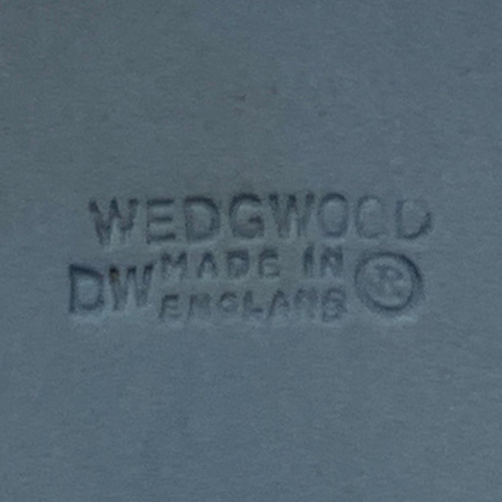 Vintage Wedgwood Pale Blue Jasperware Small Square Ring/Jewelry/Trinket Box - Picture 9 of 10
